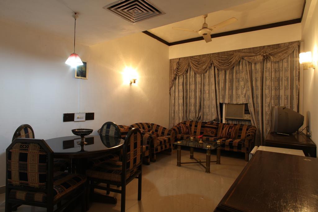 Hotel Jammu Ashok Pokoj fotografie