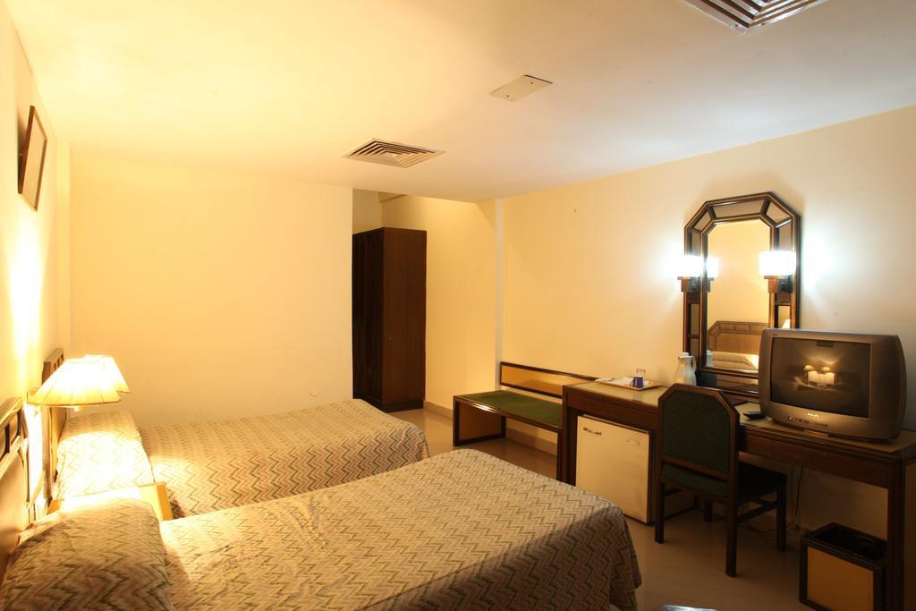 Hotel Jammu Ashok Pokoj fotografie